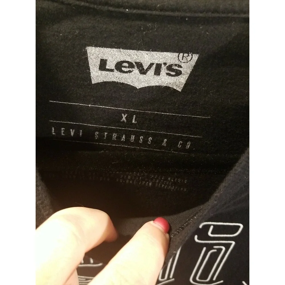 Levis‎ Mens XL Eagle Graphic Tshirt  Logo Street Wear Pop Culture